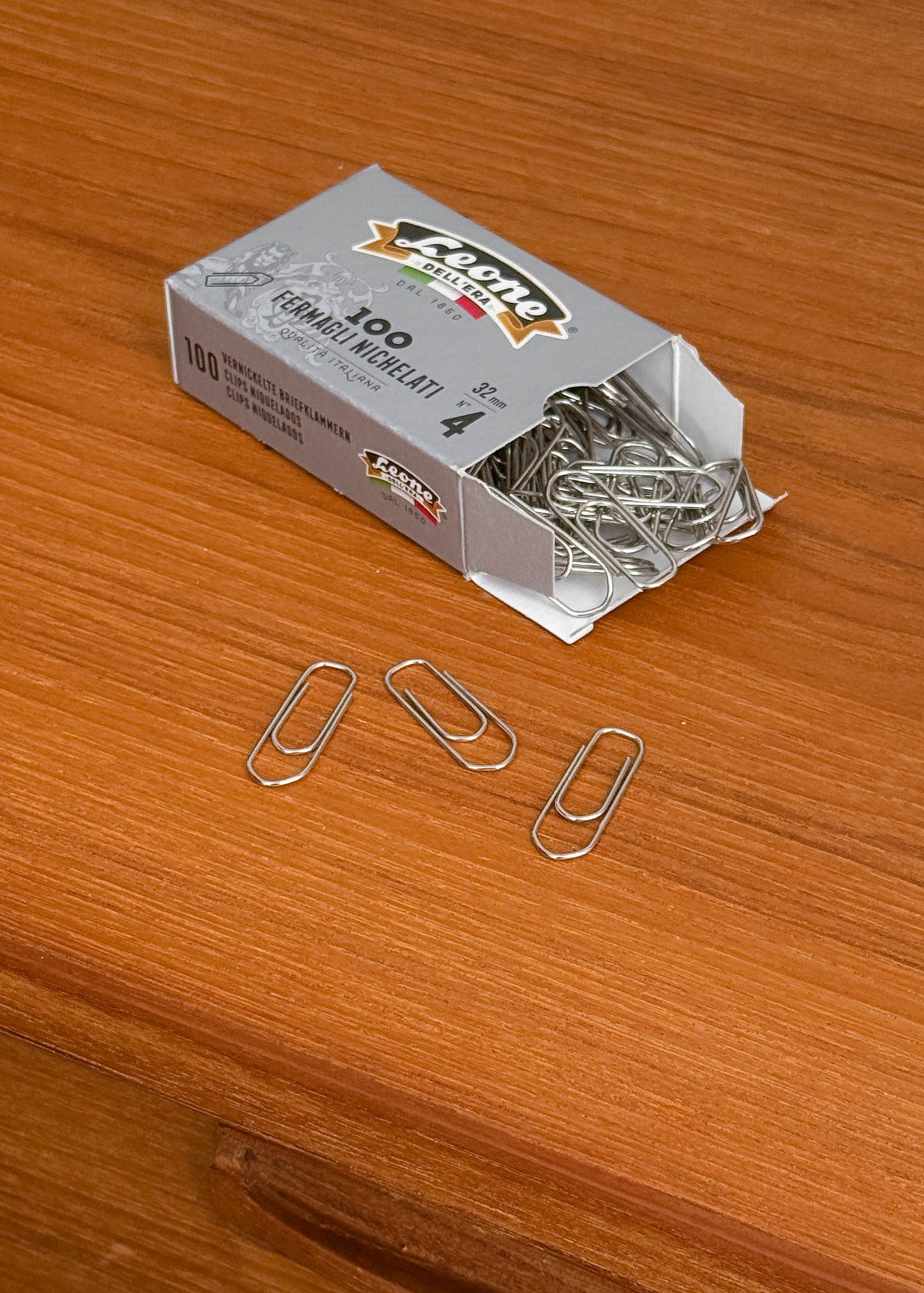 Leone Dell'Era Nickel Plated Paper Clips
