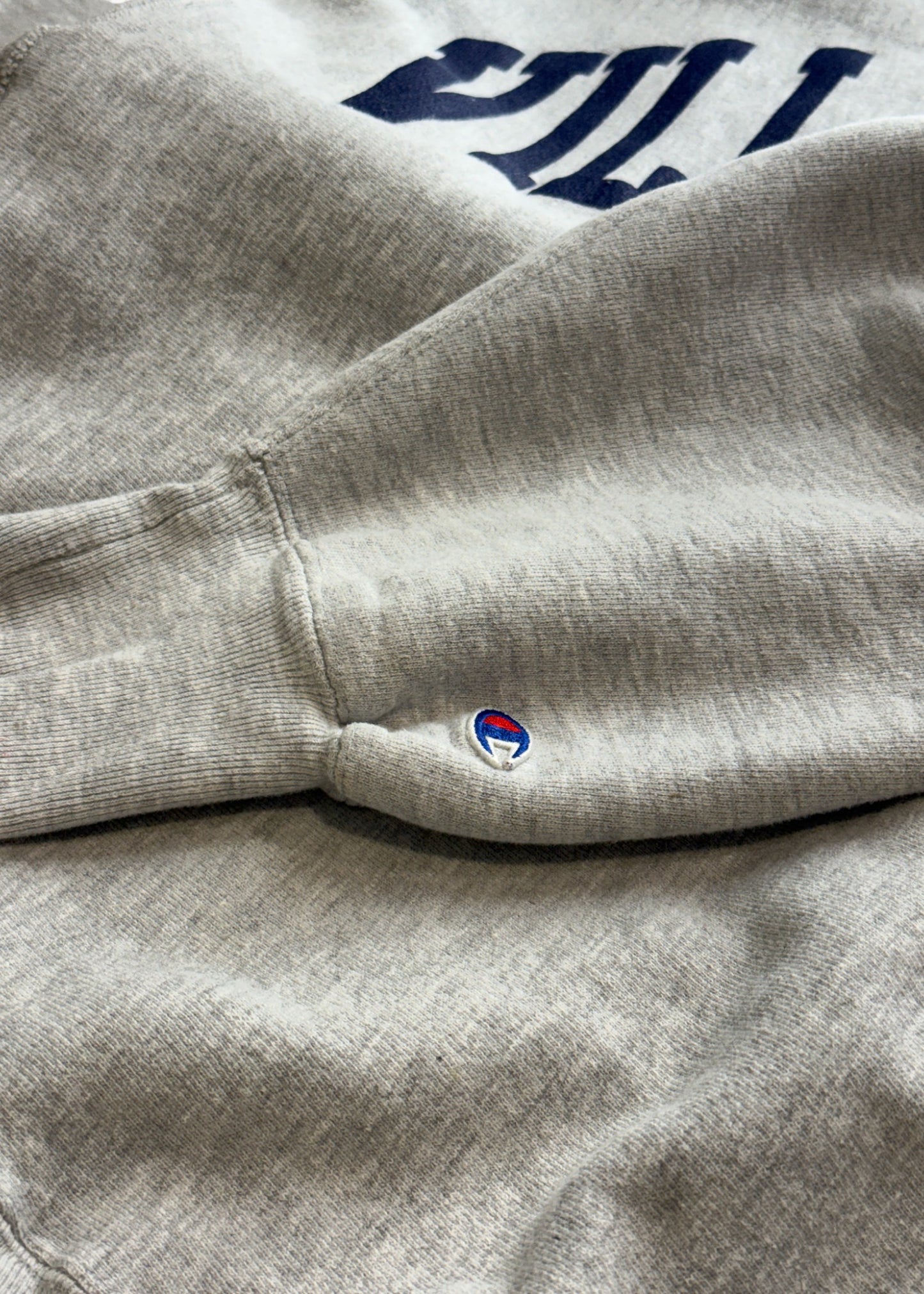 Vintage 1980s Champion "Villanova" Reverse Weave Sweatshirt Size M/L