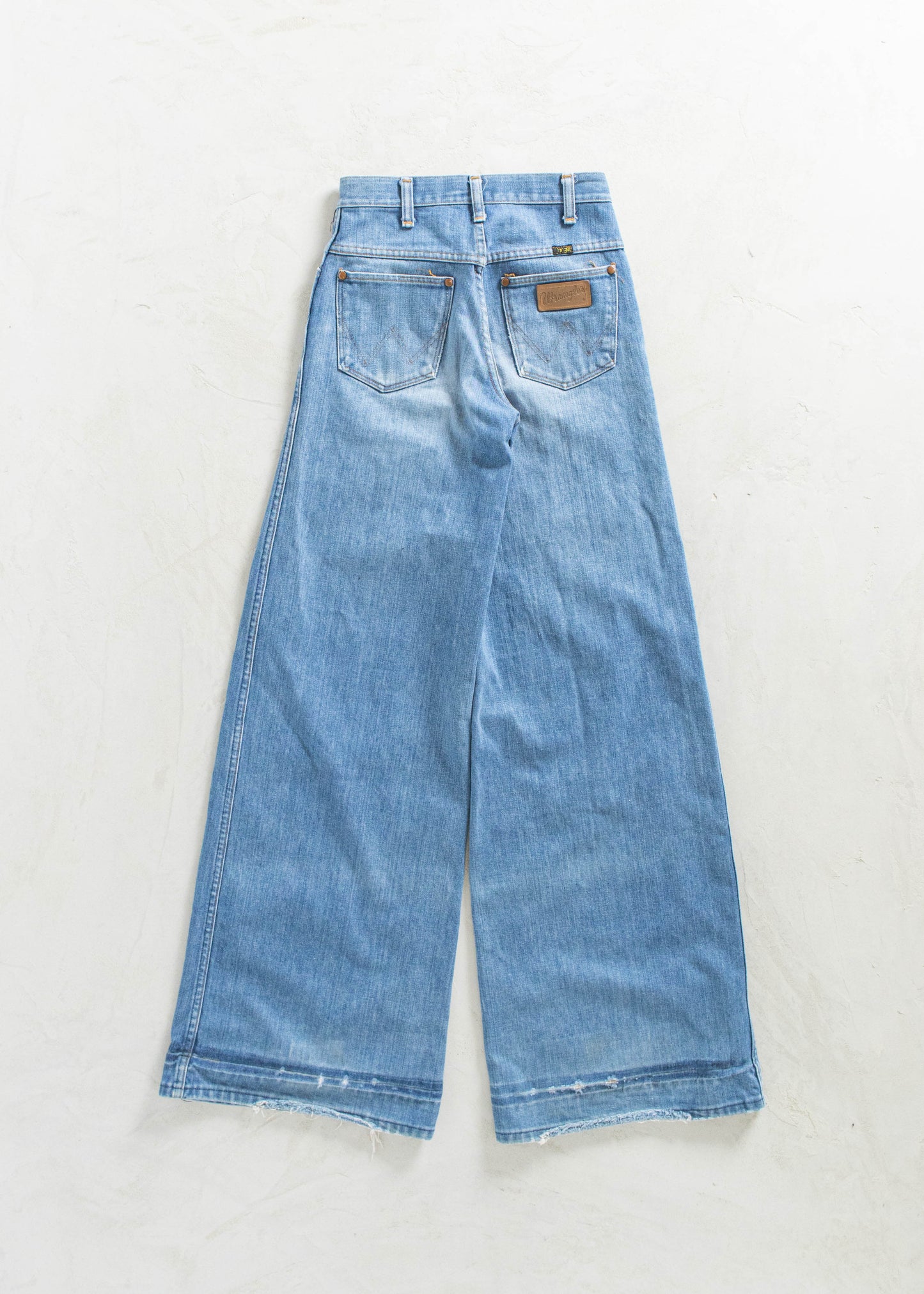 Vintage 1970s Wrangler Midwash Flare Jeans Size Women's 25 Men's 28