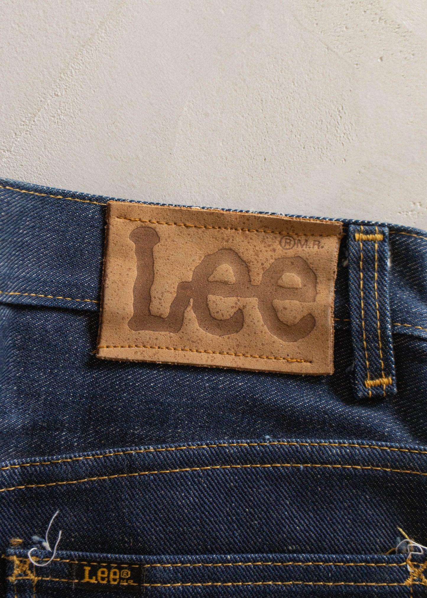 1970s Deadstock Lee Rider Darkwash Flared Jeans Size Women's 26 Men's 30