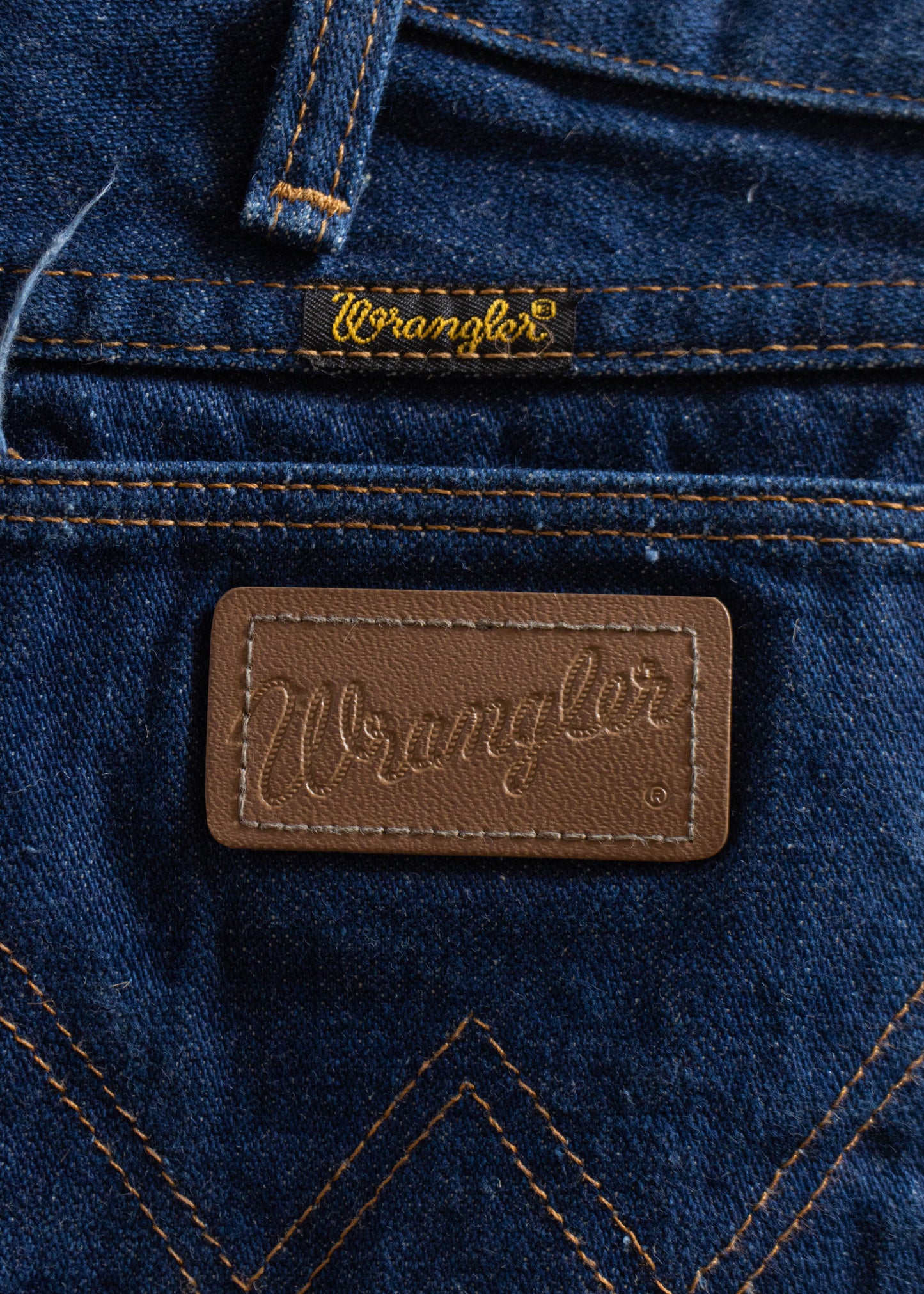 1980s Wrangler Darkwash Jeans Size Women's 30 Men's 32