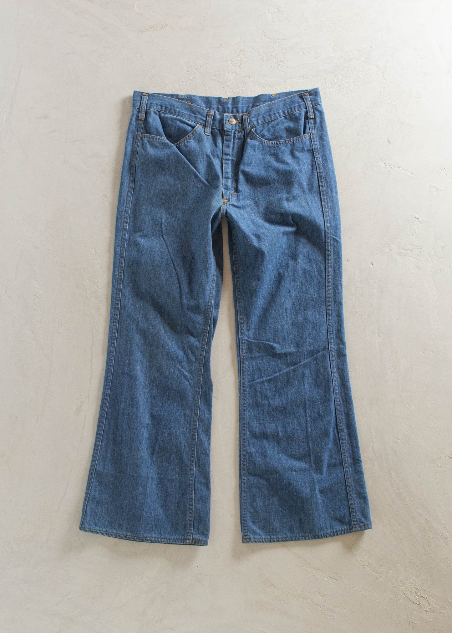 1980s Lee Darkwash Flare Jeans Size Women's 32 Men's 34
