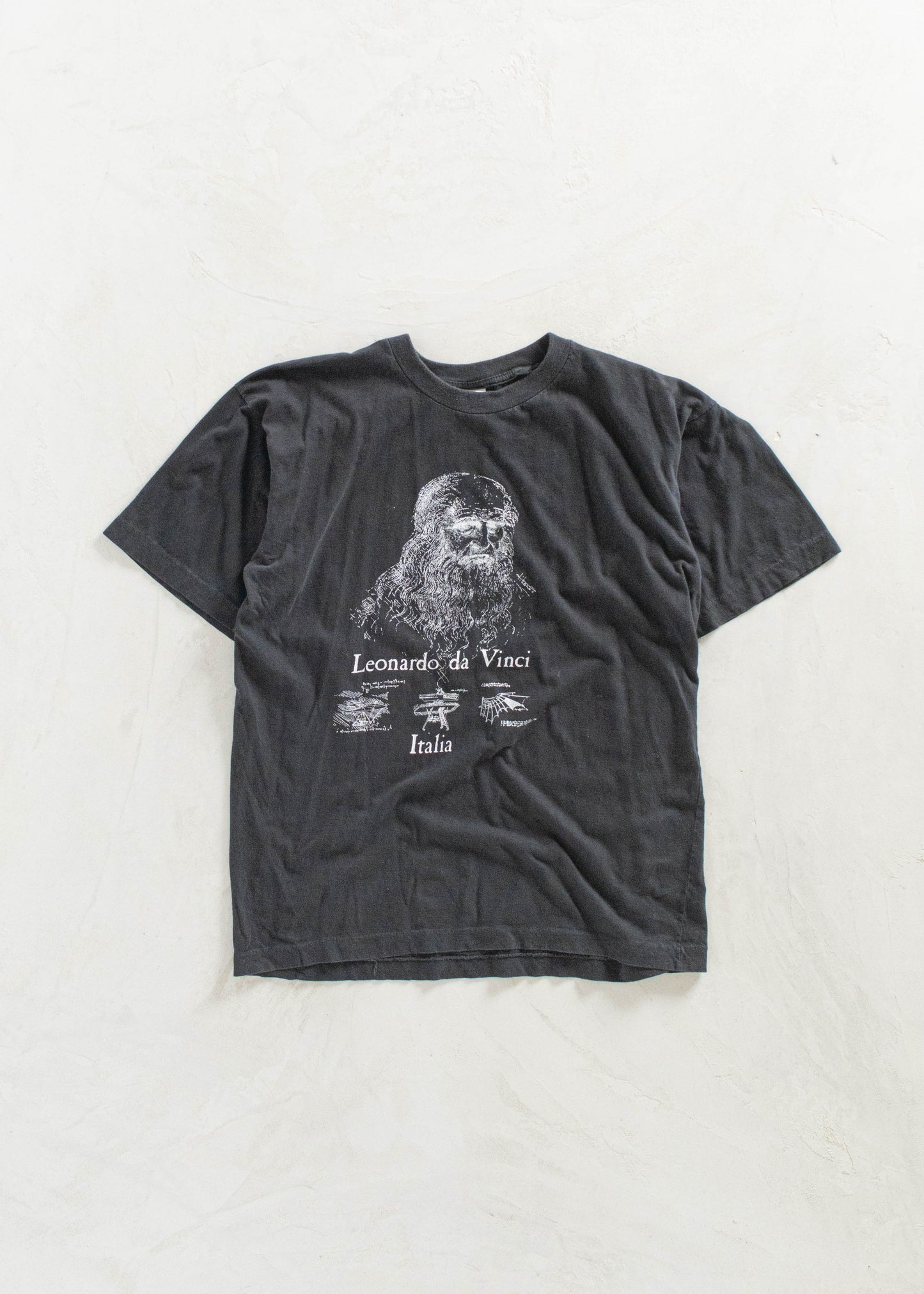 Leonardo Da Vinci T-Shirt Size M/L