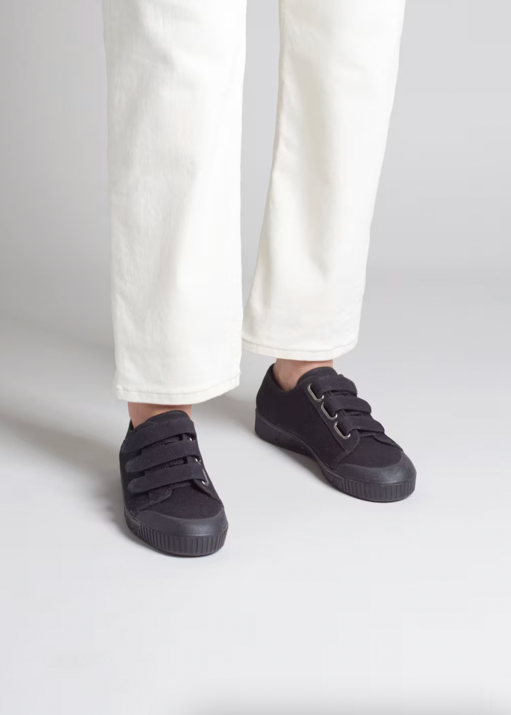 Spring Court Unisex G2 Velcro Canvas - Black