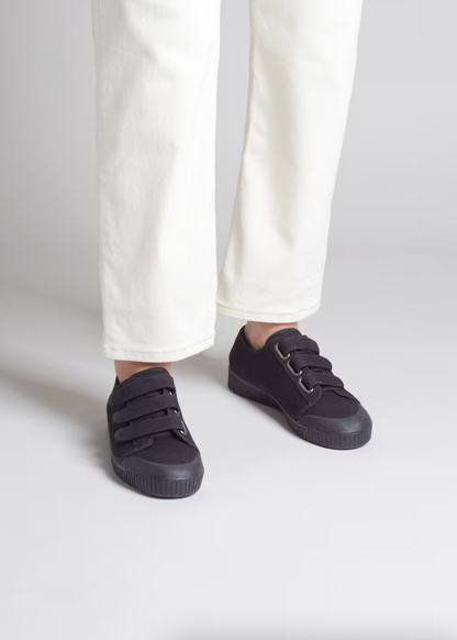 Spring Court Unisex G2 Velcro Canvas - Black