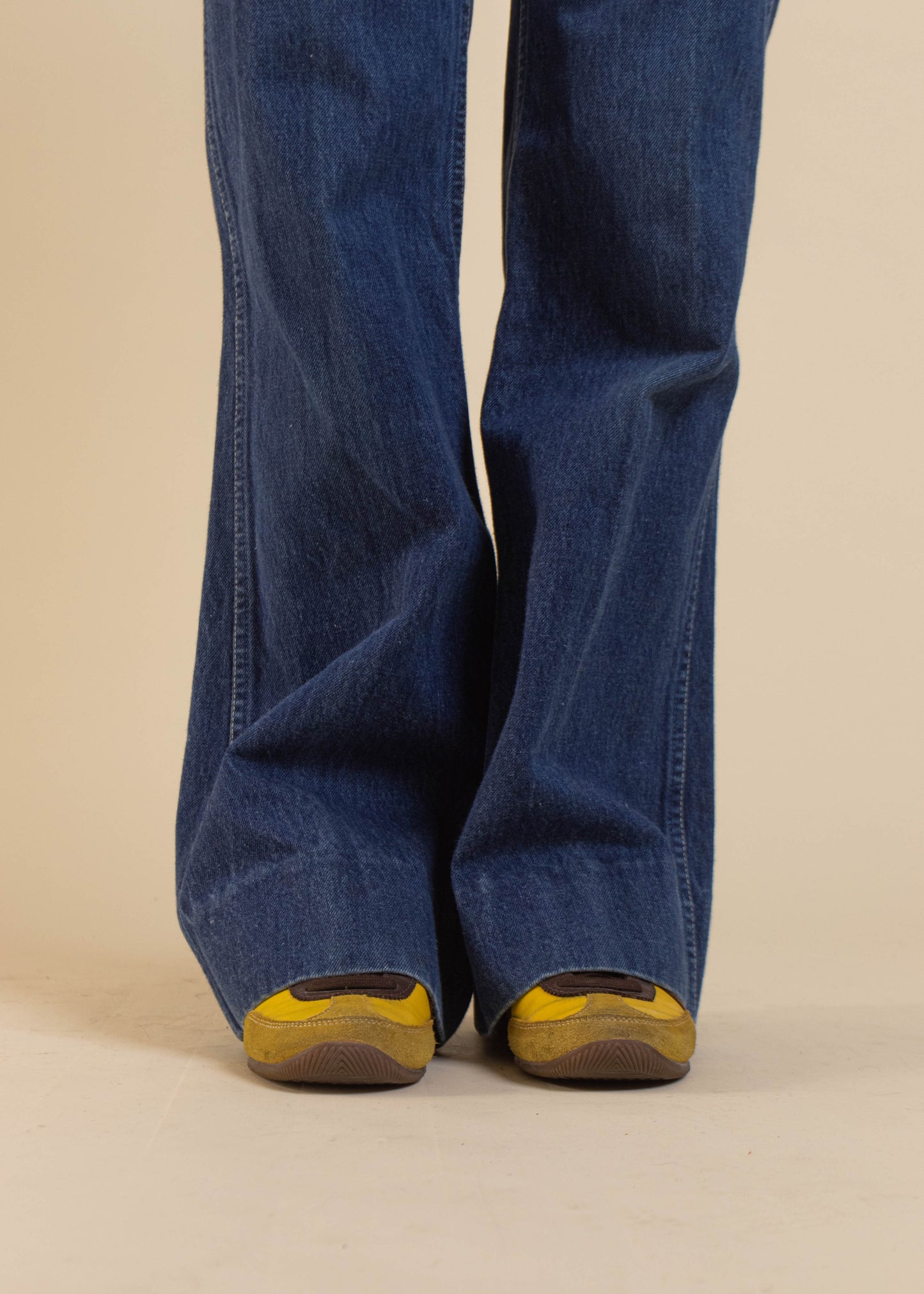 1980s Lois Darkwash Flare Jeans Size Women's 29 Men's 32