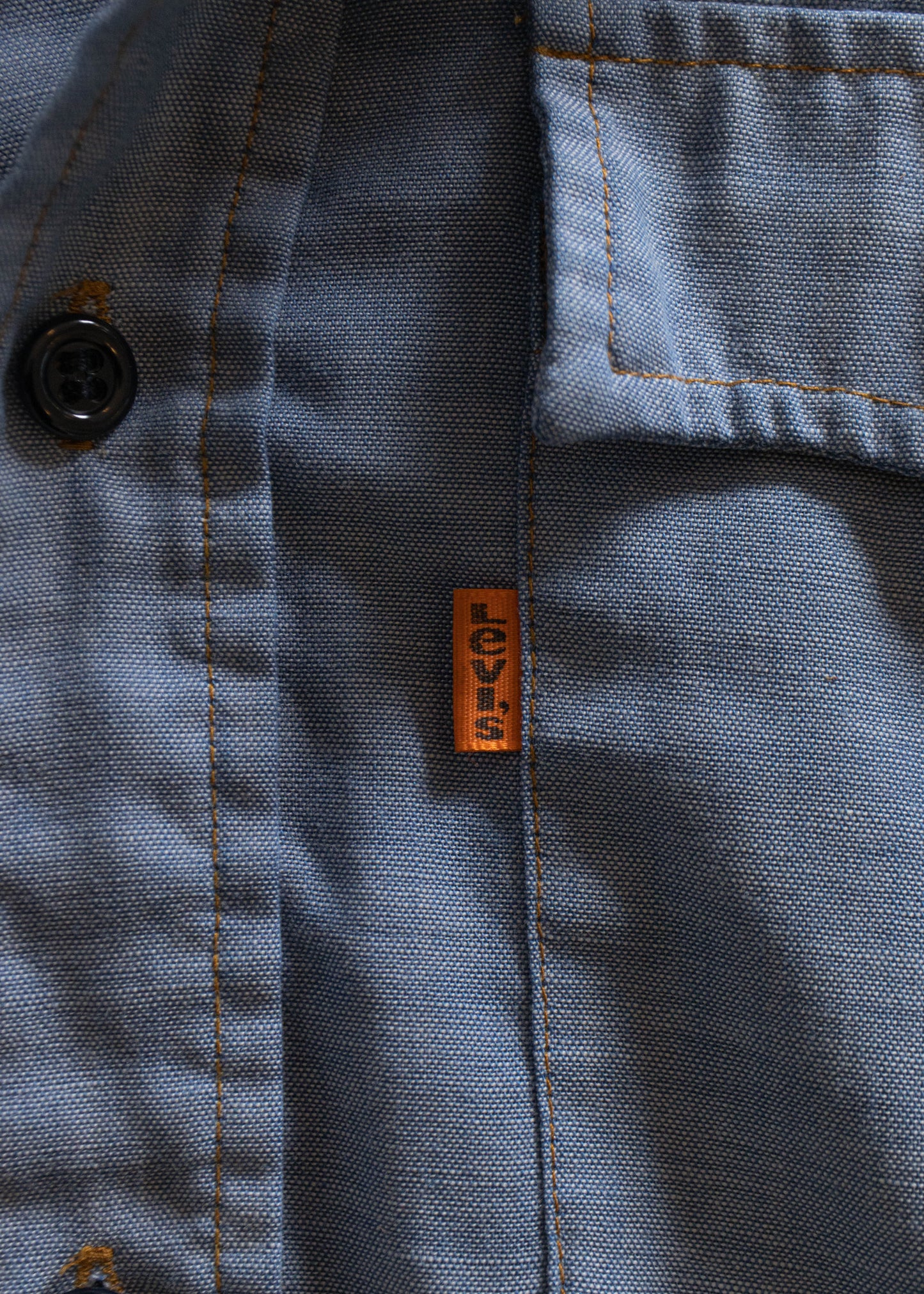 1970s Levi's Orange Tab Chambray Button up Shirt Size S/M