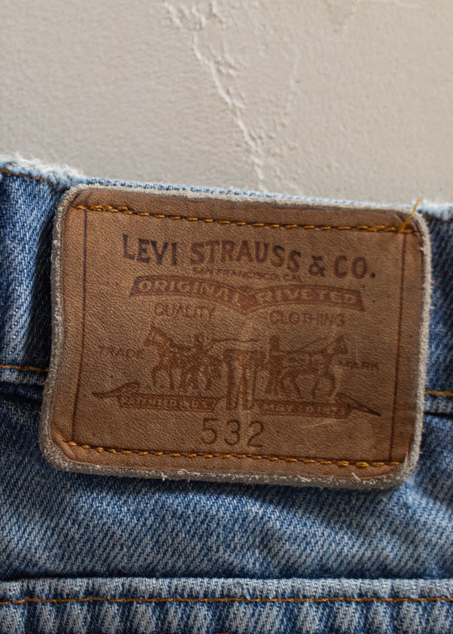 1980s Levi's 532 Lightwash Jeans Size Women's 30 Men's 32
