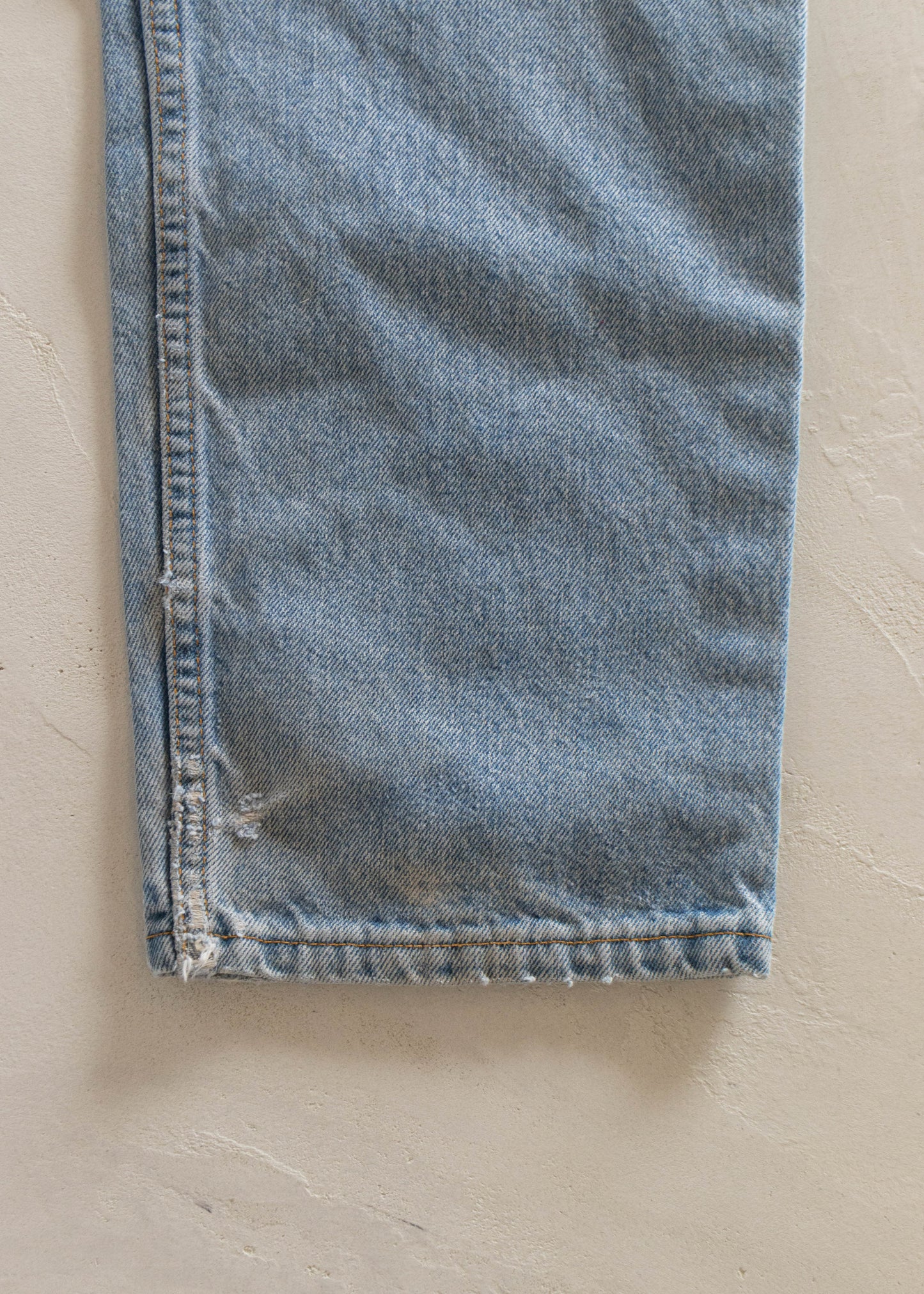 1980s Levi's 550 Lightwash Jeans Size Women's 29 Men's 32